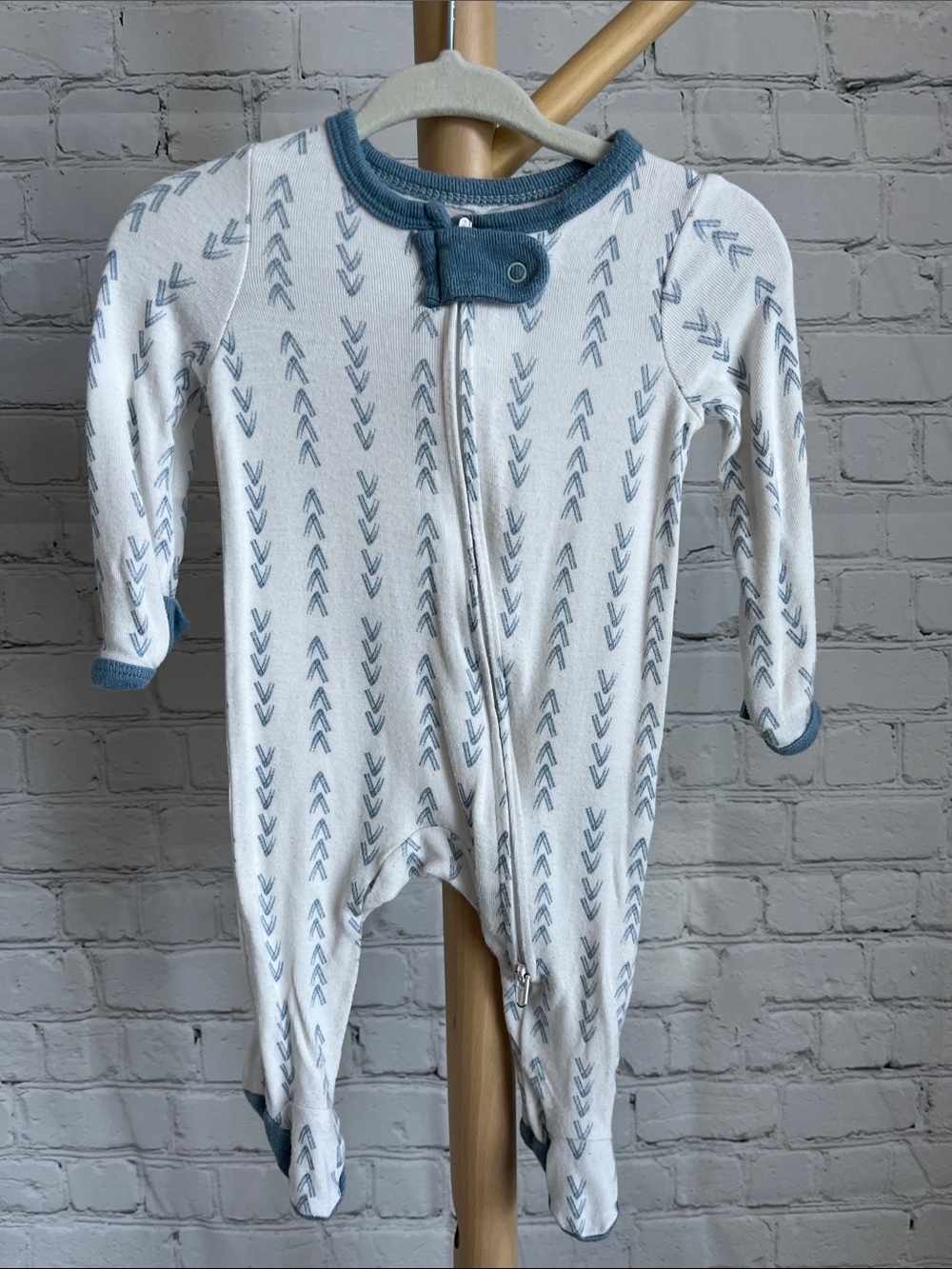 ⭐️⭐️PICK 5 / $20 Cloud Island White Baby Footed Zipper One-Piece Sleeper
